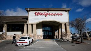 Walgreens continues store closures nationwide as part of its turnaround plan Walgreens continues store closures nationwide as part of its turnaround plan