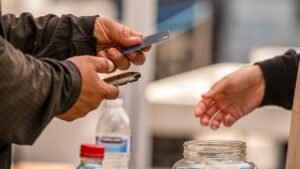 Credit expert reveals the money move that may quietly hurt your credit score Credit expert reveals the money move that may quietly hurt your credit score