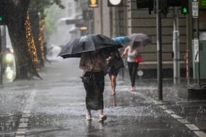 What to expect as winter conditions return with heavy showers and strong winds