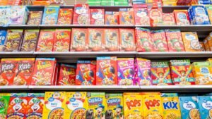 Kellogg removing artificial colors from Froot Loops, Apple Jacks a year ahead of schedule Kellogg removing artificial colors from Froot Loops, Apple Jacks a year ahead of schedule