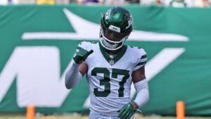 Jets player taken off field in ambulance during training camp joint practice with Buccaneers Jets player taken off field in ambulance during training camp joint practice with Buccaneers