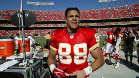 Chiefs legend not ready to say dynasty is over despite Patrick Mahomes’ injury, Travis Kelce’s final days Chiefs legend not ready to say dynasty is over despite Patrick Mahomes’ injury, Travis Kelce’s final days