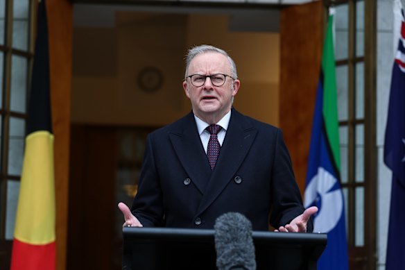 Trump, Anthony Albanese phone call discusses new,12.5 per cent tariff on Australia Trump, Anthony Albanese phone call discusses new,12.5 per cent tariff on Australia