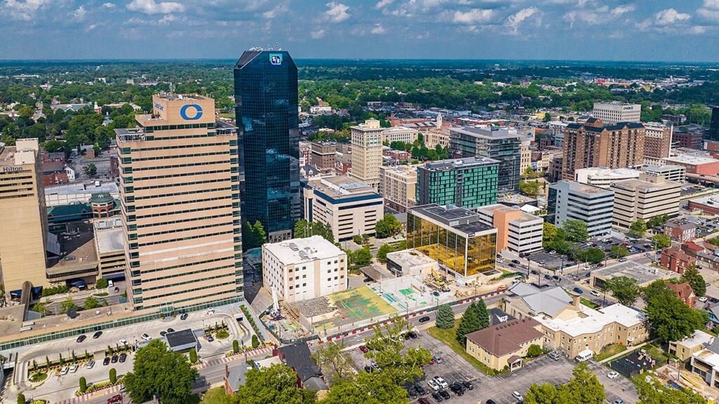 Lexington, Kentucky park shooting kills 1, injures 4 during live band performance Lexington, Kentucky park shooting kills 1, injures 4 during live band performance