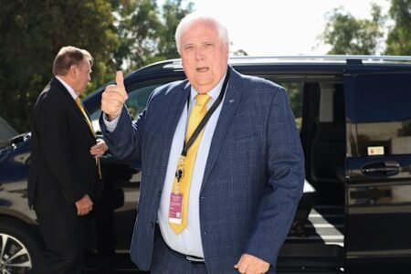 Clive Palmer a surprise guest at Nationals gala dinner Clive Palmer a surprise guest at Nationals gala dinner