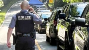 Runner discovers woman stabbed to death outside vehicle near upscale DC suburb trail Runner discovers woman stabbed to death outside vehicle near upscale DC suburb trail