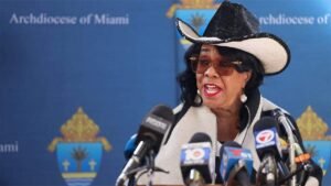 Potential successor to cowboy hat-wearing Dem tops crowded Florida primary Potential successor to cowboy hat-wearing Dem tops crowded Florida primary