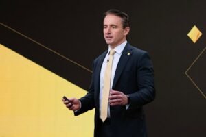 Matt Comyn offloads .4m of CBA shares amid separation from wife