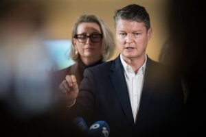 Lambie demands government abandon cap on allied health spending for veterans as opposition targets Keogh; Senior Swan Isaac Heeney revealed as focus of police investigation