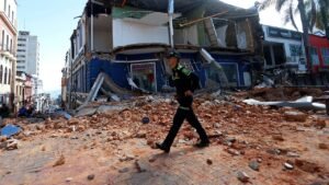 US warns Americans to avoid vacation hot spot amid quake fallout and violent crime US warns Americans to avoid vacation hot spot amid quake fallout and violent crime