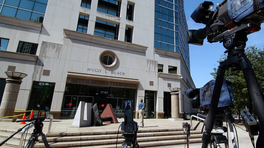 Battle over federal courthouses erupts as GSA warns against giving judiciary more control Battle over federal courthouses erupts as GSA warns against giving judiciary more control