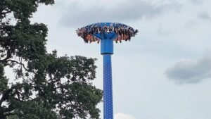 Jury awards teens 0K after Oregon amusement park ride left them hanging upside down: report Jury awards teens 0K after Oregon amusement park ride left them hanging upside down: report