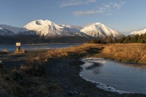 Charter plane with 8 aboard crashes near remote radar site in western Alaska