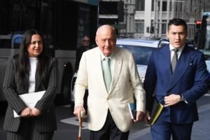 Witness says Jones accuser looked distraught at Sydney lunch Witness says Jones accuser looked distraught at Sydney lunch