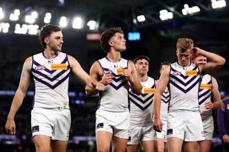Blues secure commanding 37-point win to enter AFL wildcard round with momentum Blues secure commanding 37-point win to enter AFL wildcard round with momentum