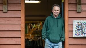 Alaska Republicans scramble to educate voters on suspected Dem plant as ‘ballot fatigue’ threatens race Alaska Republicans scramble to educate voters on suspected Dem plant as ‘ballot fatigue’ threatens race