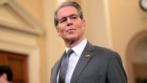 US aims for ‘economic asphyxiation’ of Iranian regime with new wave of secondary sanctions US aims for ‘economic asphyxiation’ of Iranian regime with new wave of secondary sanctions
