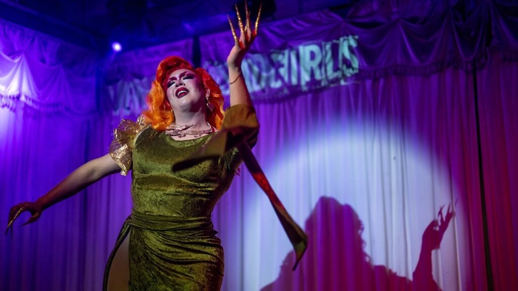 Federal judge strikes down Texas restriction on drag shows, offers people a ‘simple’ solution Federal judge strikes down Texas restriction on drag shows, offers people a ‘simple’ solution