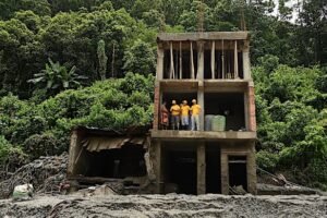 NSW man first Australian declared dead in Nepal as death toll of flood exceeds 900; Trump vows to ‘hit Iran hard’ as tensions in the Middle East escalate NSW man first Australian declared dead in Nepal as death toll of flood exceeds 900; Trump vows to ‘hit Iran hard’ as tensions in the Middle East escalate