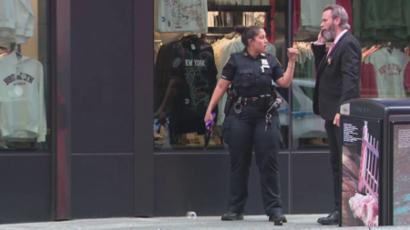 NYPD warns public to avoid Times Square amid officer-involved shooting NYPD warns public to avoid Times Square amid officer-involved shooting
