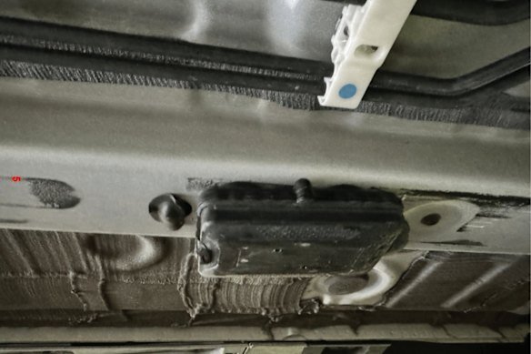 The tracking device found on Grant Killen’s vehicle.
