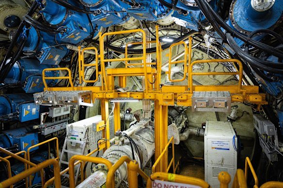 On the other side of this front part of the boring machine is a cutter head that carves through sandstone and other rock.