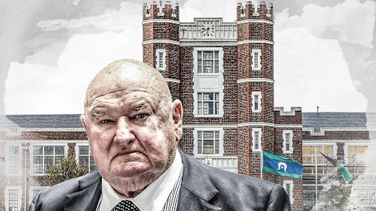 Teachers at Melbourne High are threatening to walk off the job over safety concerns arising from dilapidated buildings. Old boy Lindsay Fox has given backing to the school.