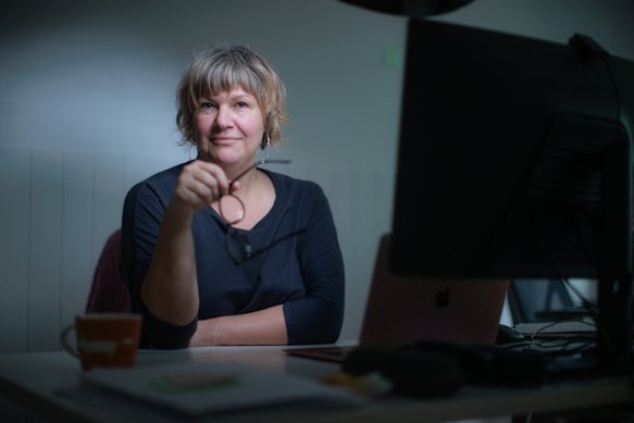 In the process of looking for a new career, Amanda Bowler struggled with the role AI is playing.