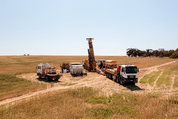 Empire Metals has announced the world’s largest titanium deposit at its Pitfield project near Three Springs.