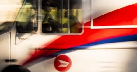 Canada Post sees 7M quarterly loss after finalizing new union contract