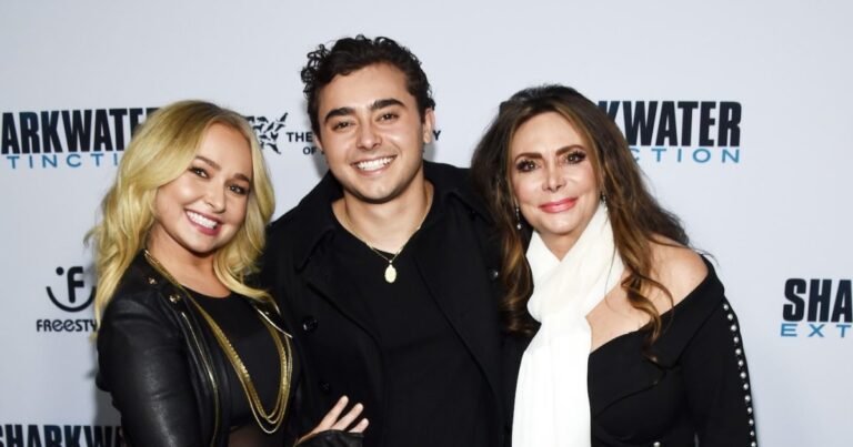 Hayden Panettiere’s Mom Denies Pressuring Daughter to Work as a Child: ‘Not Abusive’ Hayden Panettiere’s Mom Denies Pressuring Daughter to Work as a Child: ‘Not Abusive’