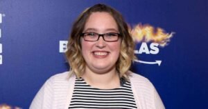 Mama June’s Daughter Lauryn ‘Pumpkin’ Efird Reveals How Much She Earns Per Day on OnlyFans Mama June’s Daughter Lauryn ‘Pumpkin’ Efird Reveals How Much She Earns Per Day on OnlyFans