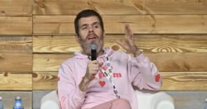 Perez Hilton’s Family Addresses His Condition After Traumatic Livestream: ‘We Remain Hopeful’ Perez Hilton’s Family Addresses His Condition After Traumatic Livestream: ‘We Remain Hopeful’