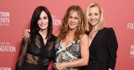 Jen Aniston and BF Jim Curtis Enjoy Dinner Date With Her ‘Friends’ Costars Courteney Cox, Lisa Kudrow Jen Aniston and BF Jim Curtis Enjoy Dinner Date With Her ‘Friends’ Costars Courteney Cox, Lisa Kudrow