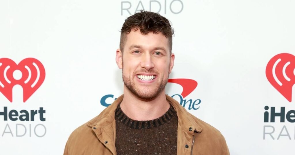 Bachelor Nation’s Clayton Echard Breaks His Silence on Laura Owens Pleading Guilty in Fraud Case Bachelor Nation’s Clayton Echard Breaks His Silence on Laura Owens Pleading Guilty in Fraud Case