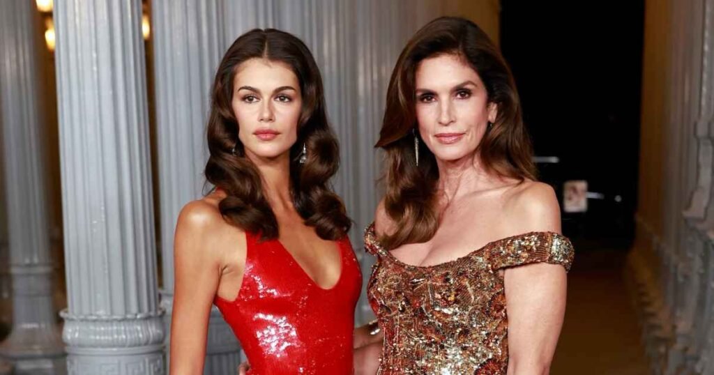 Kaia Gerber Says She Doesn’t Look ‘Even Close’ to Mom Cindy Crawford: ‘I Wish I Did’ Kaia Gerber Says She Doesn’t Look ‘Even Close’ to Mom Cindy Crawford: ‘I Wish I Did’