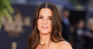 Sandra Bullock Raves About This Weightless, Frizz-Taming Hair Oil That ‘Everyone Should Swear By’ Sandra Bullock Raves About This Weightless, Frizz-Taming Hair Oil That ‘Everyone Should Swear By’