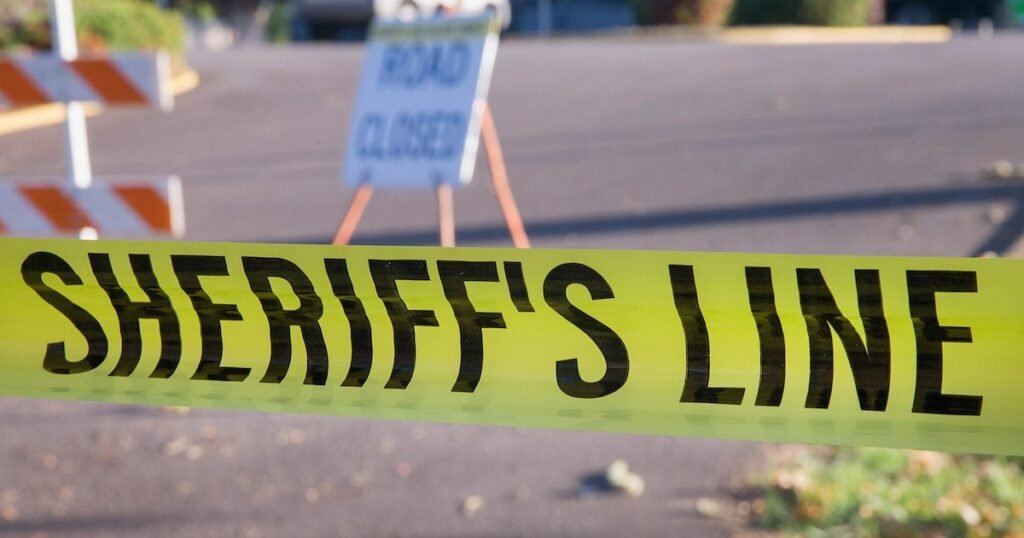 Oregon Man Killed Girlfriend, Her 2 Relatives and 2 Friends in Murder-Suicide on Farm Oregon Man Killed Girlfriend, Her 2 Relatives and 2 Friends in Murder-Suicide on Farm