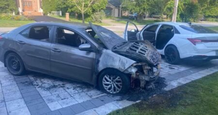Police investigate triple vehicle fire in Toronto neighbourhood as arson Police investigate triple vehicle fire in Toronto neighbourhood as arson