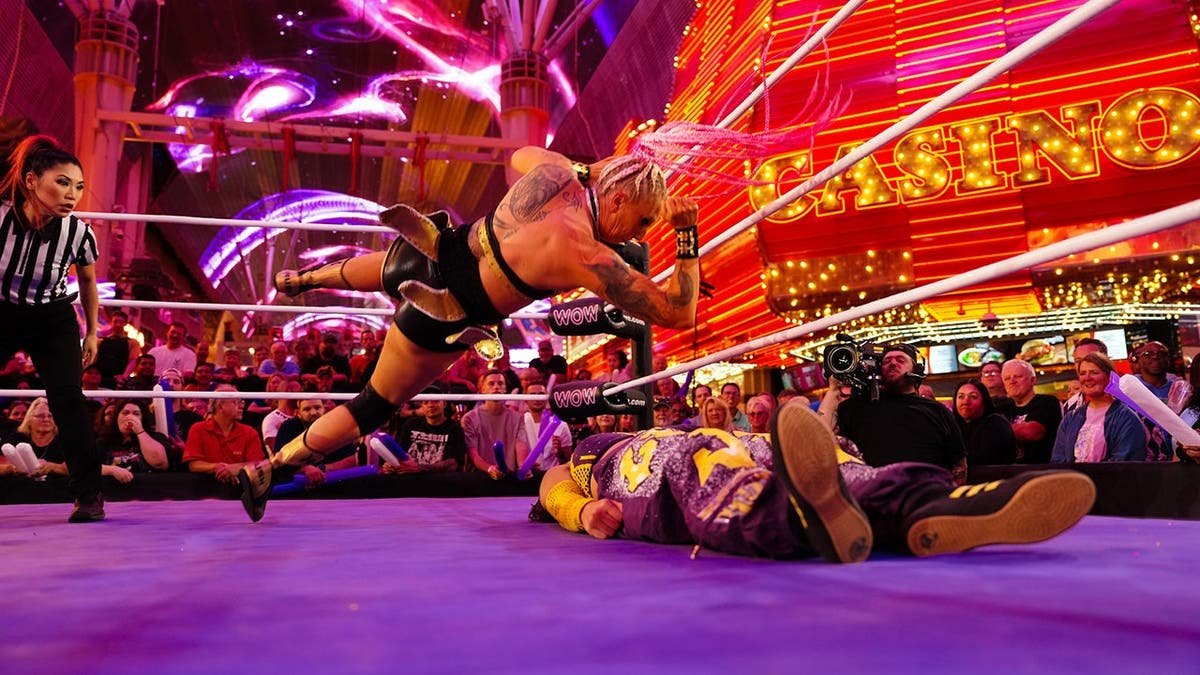 Kandi Krush in the ring