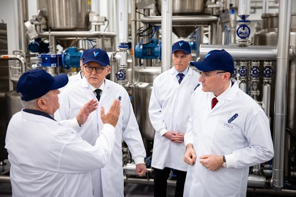 The Chamis hosted Prime Minister Anthony Albanese and Premier Chris Minns at the Vitex plant last month.