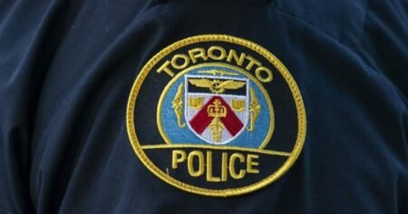 Toronto police officer shot during downtown e-bike robbery Toronto police officer shot during downtown e-bike robbery