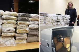 580-pound pile of cocaine worth M seized from LIC storage unit in largest bust in decades: NYPD 580-pound pile of cocaine worth M seized from LIC storage unit in largest bust in decades: NYPD