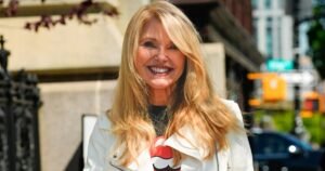 Christie Brinkley Wore the Most Hamptons-Chic Top That Transitions Perfectly to Fall — The Look Christie Brinkley Wore the Most Hamptons-Chic Top That Transitions Perfectly to Fall — The Look