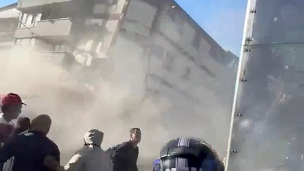 Colombia building collapses on camera as earthquake brings death, destruction