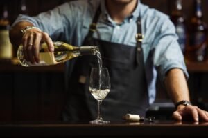 Common habit could be sabotaging your wine-drinking experience: expert