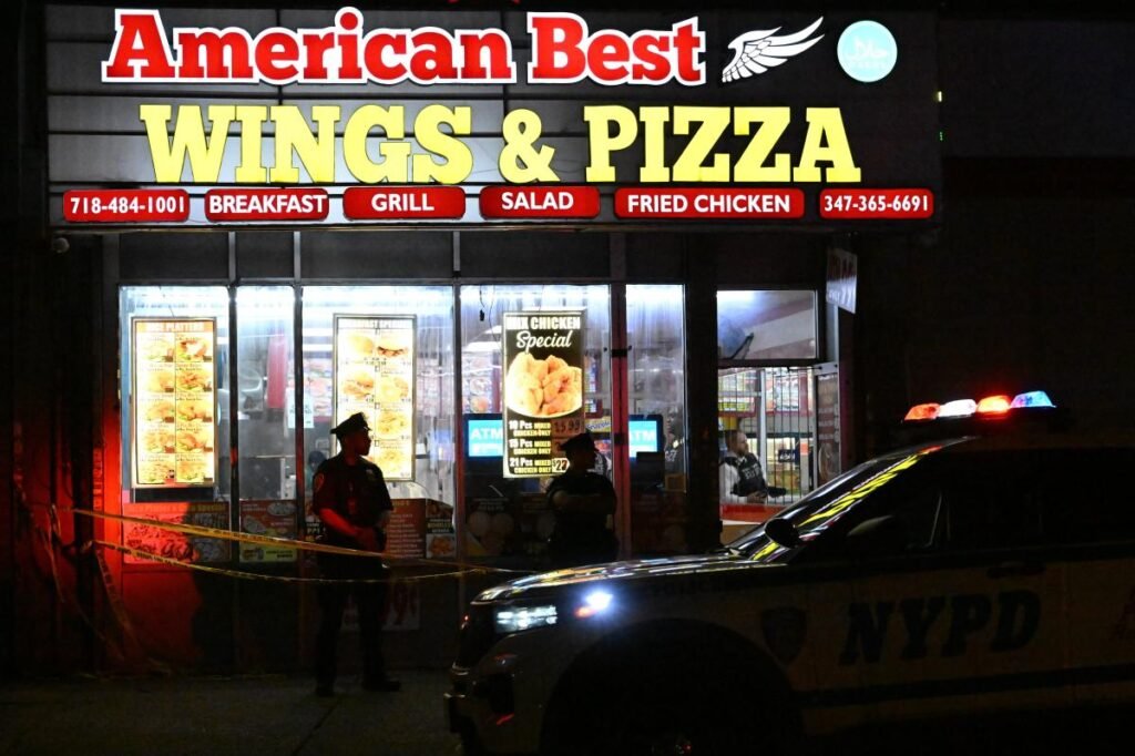 Worker fatally gunned down behind counter of NYC wings joint Worker fatally gunned down behind counter of NYC wings joint