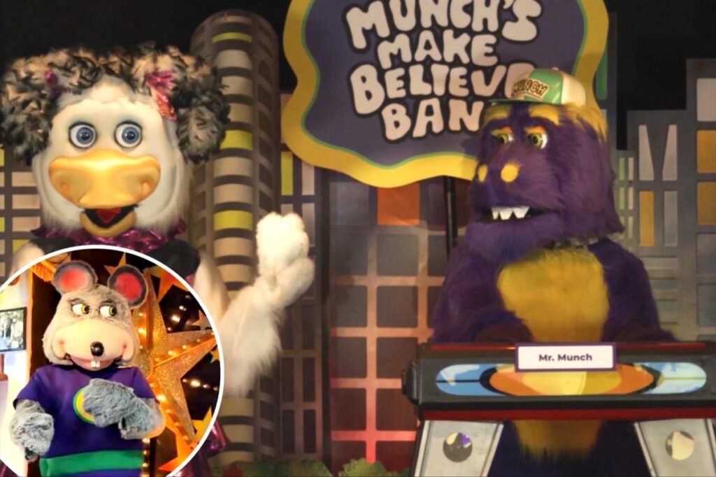 Rare Chuck E. Cheese animatronic band spotted in LA — one of four left around Rare Chuck E. Cheese animatronic band spotted in LA — one of four left around