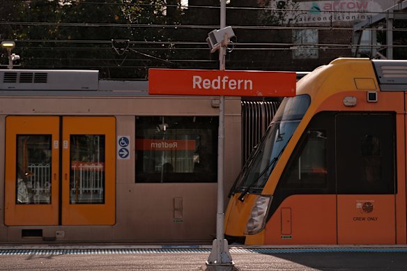 Urgent overhead wiring repairs are being conducted at Redfern, creating chaos for train commuters.
