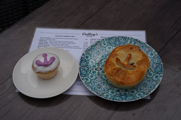 Culley’s is one of Fremantle’s oldest cafés and bakeries and is cooking up some Dockers inspired baked goods for the finals.                 